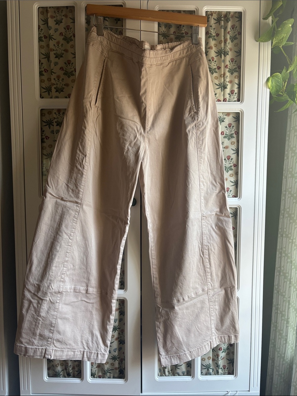 Pilcro Izzie Relaxed Barrel Pant